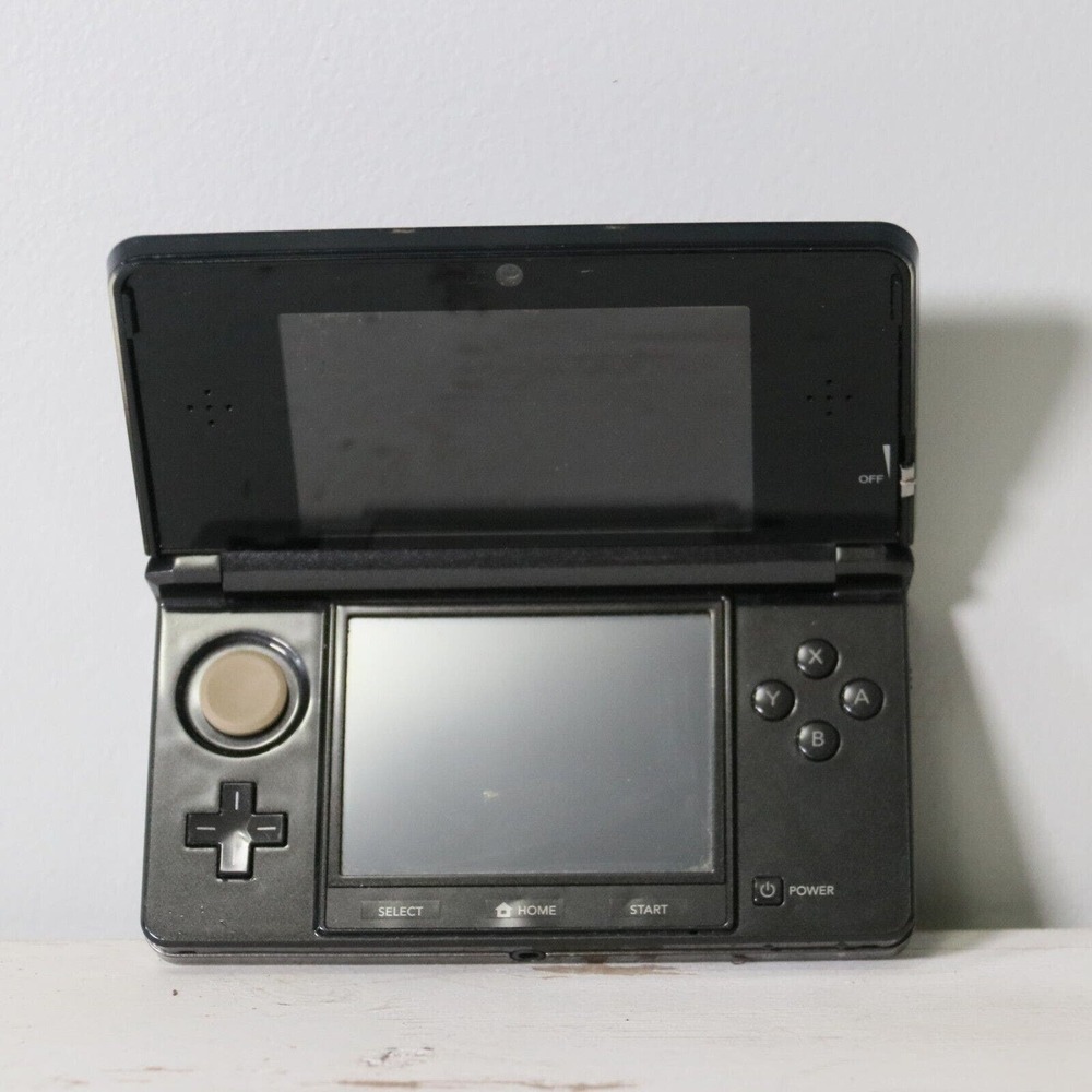 Nintendo 3DS CTR-001 Console AS IS FOR PARTS OR REPAIR​​